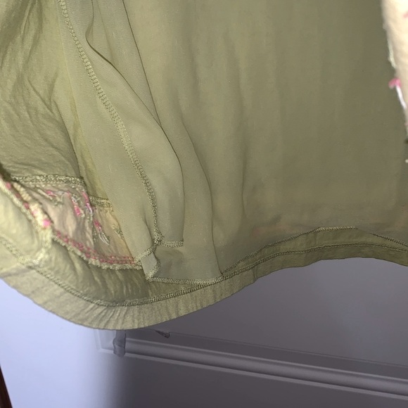 Express Stretchy Lime Green Skirt with Pink floral print Size Large - Picture 7 of 7